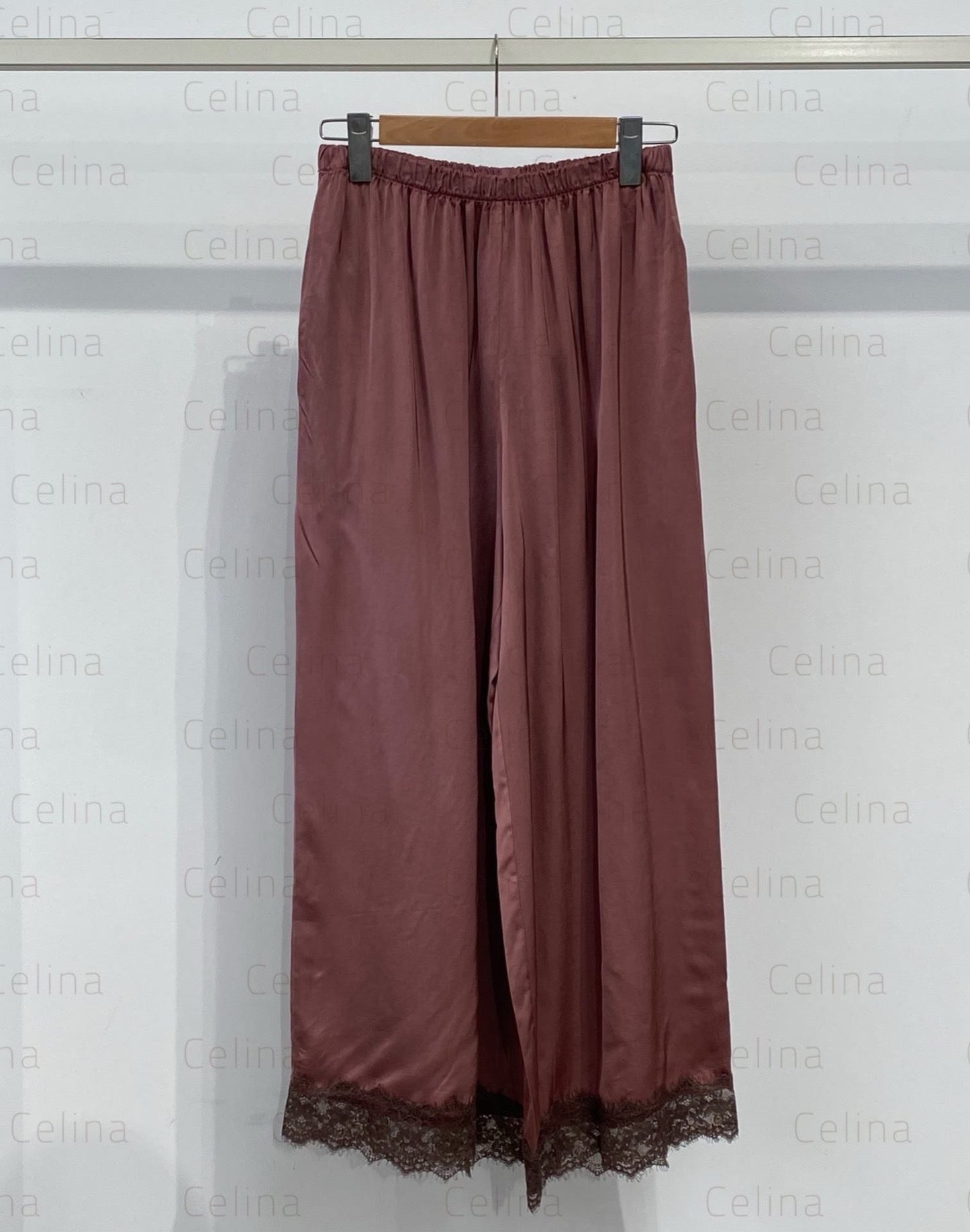 GRECIA - PANTALÓN DETALLE BLONDA SATINADO