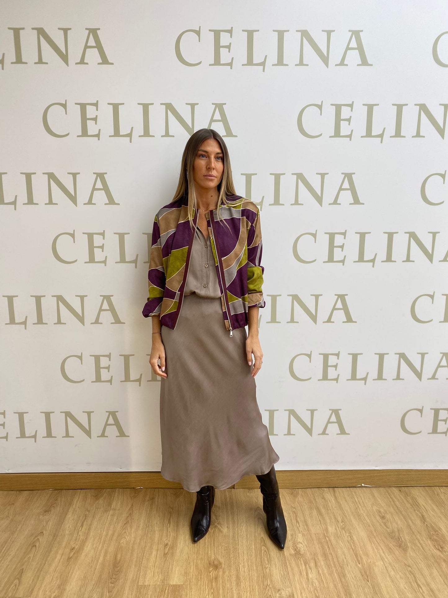 PARIS - FALDA LISA SATINADA