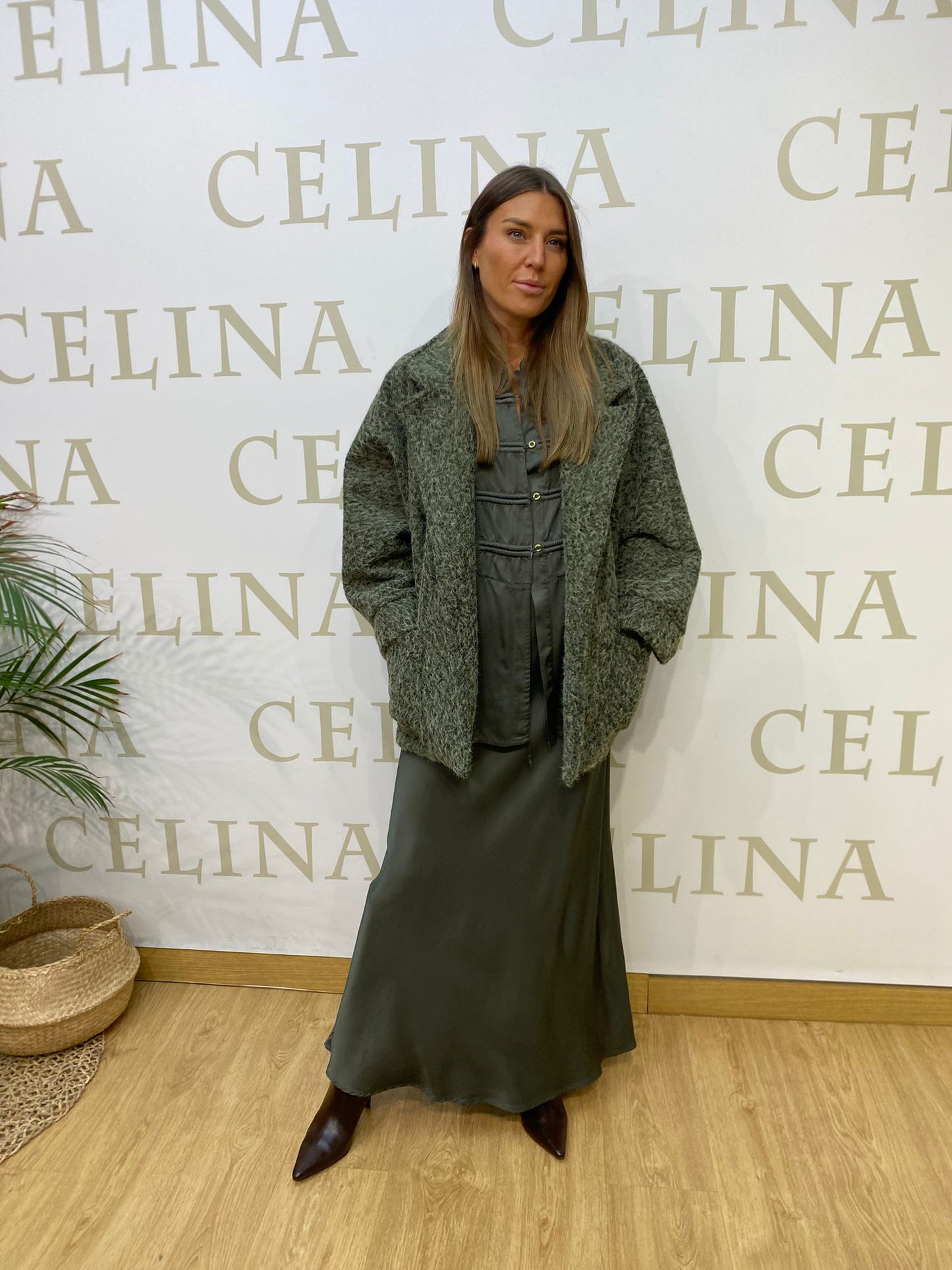 PARIS - FALDA LISA SATINADA