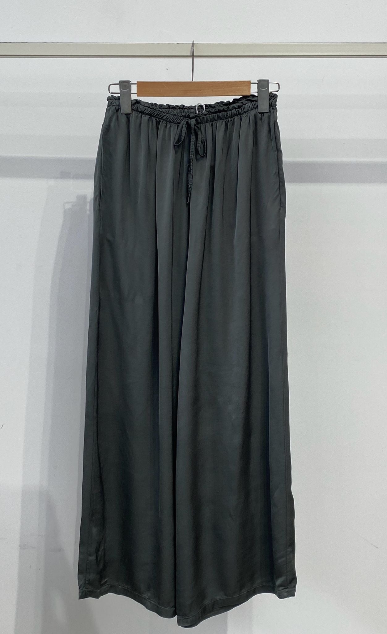 NIMES - PANTALÓN PALAZZO SATINADO