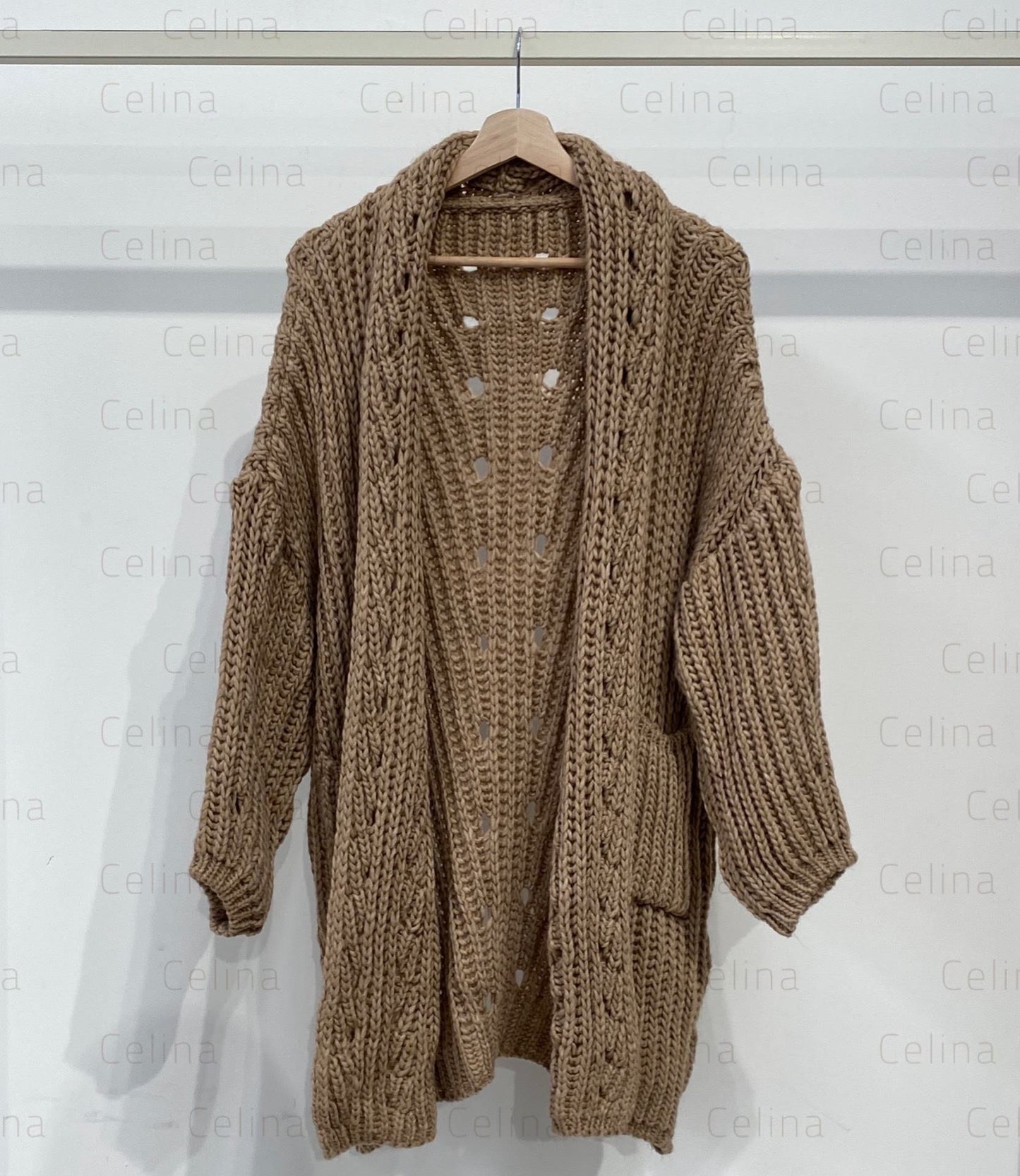 Cardigan punto grueso midi